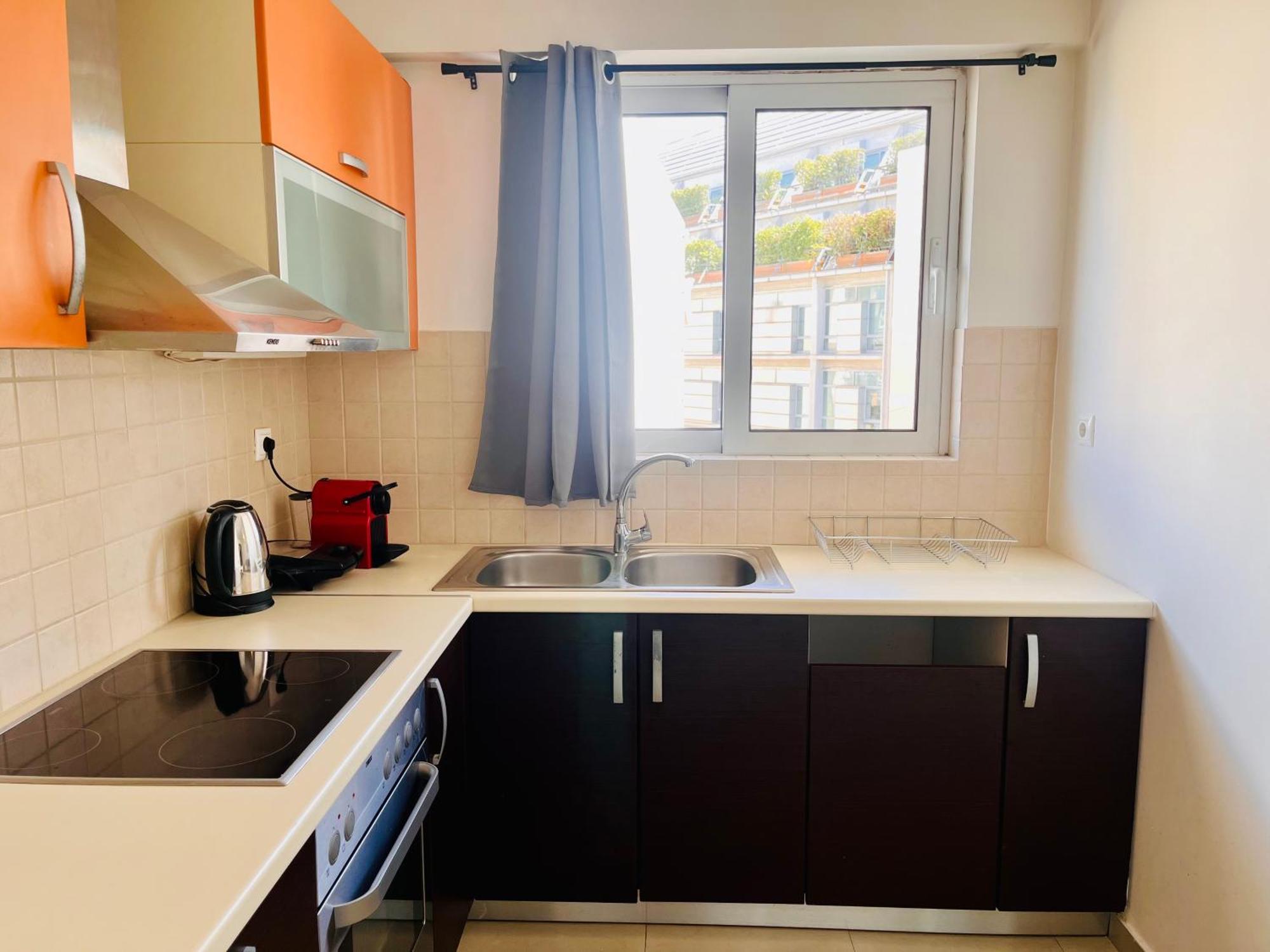 Elvita 2 Apartment